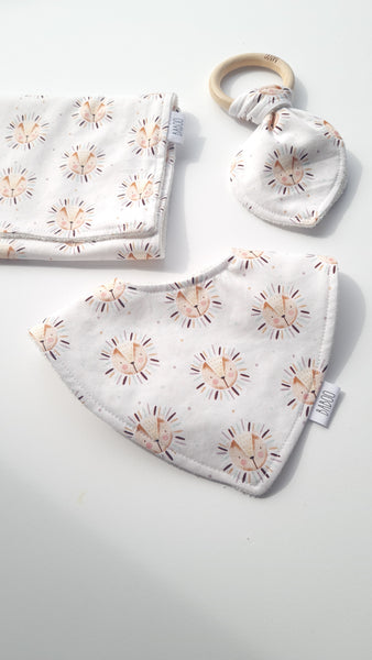 Toby dribble bib