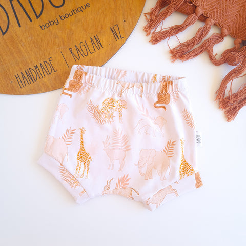 Leo shorts