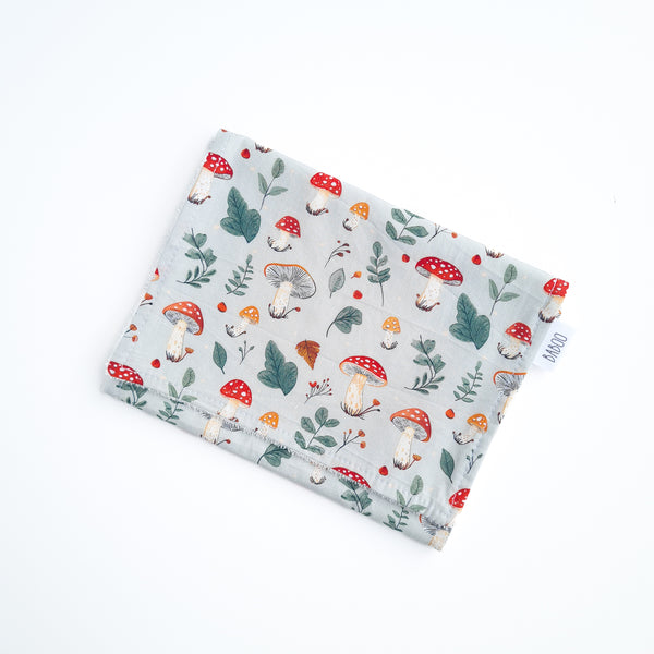 Tūi burp cloth