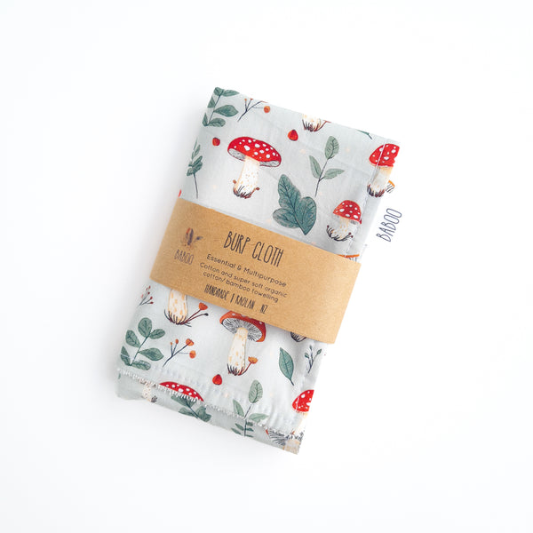 Tūi burp cloth