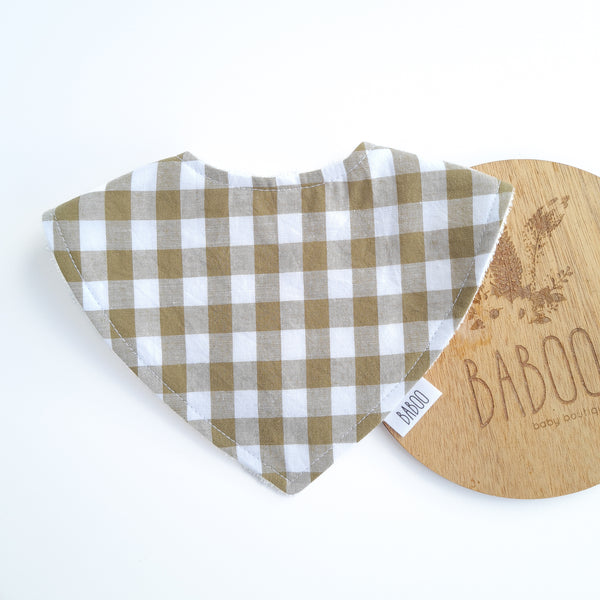 Olive dribble bib