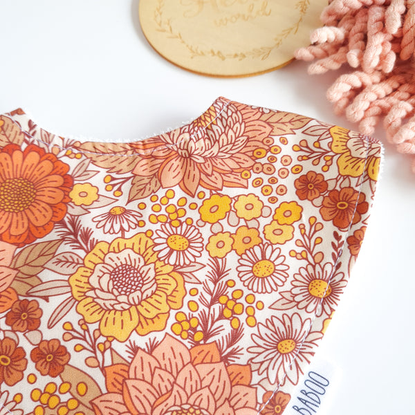 Bailey dribble bib