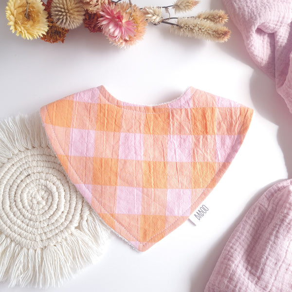 Ava dribble bib