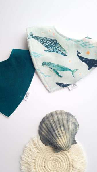 Moana dribble bib