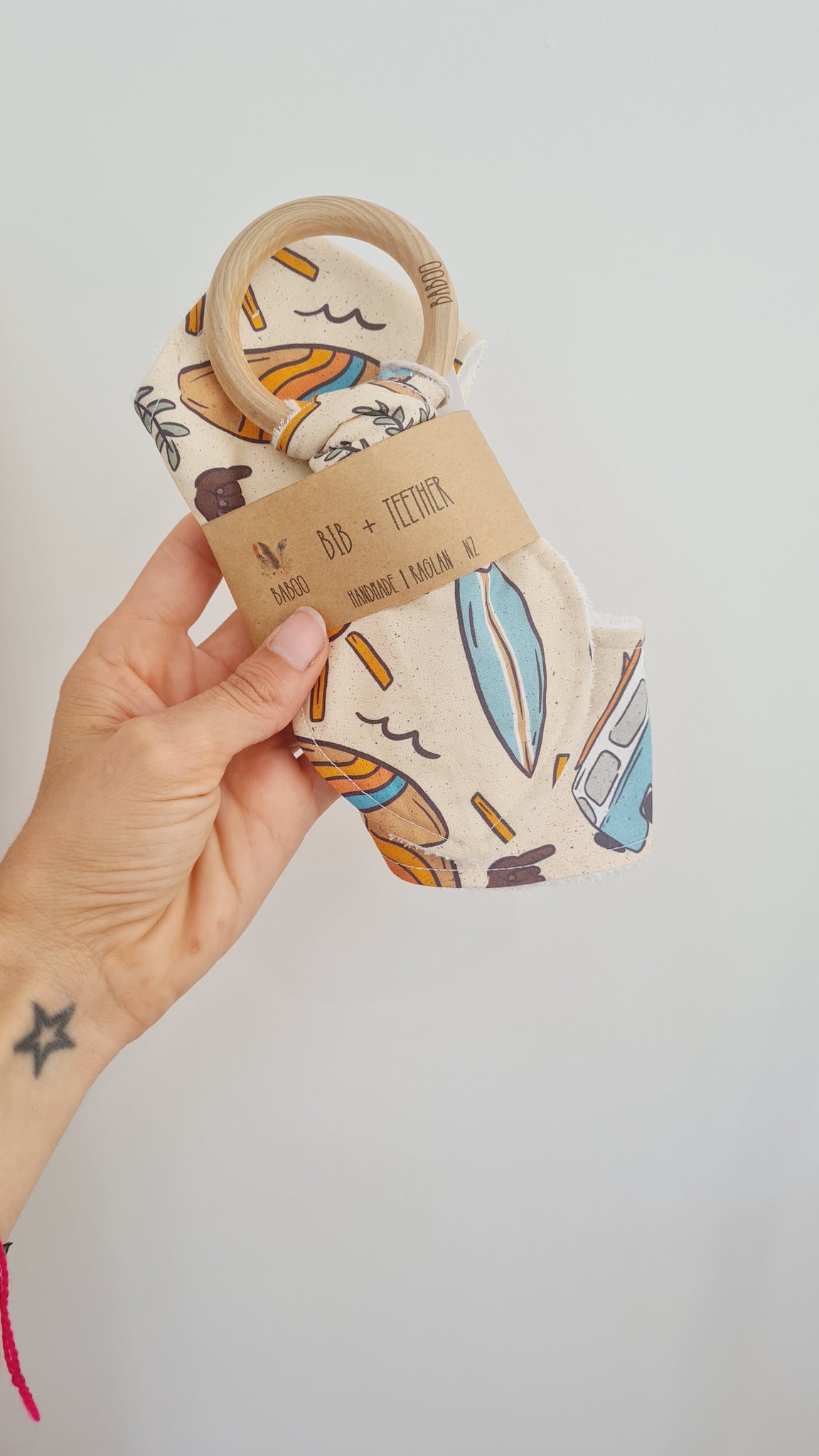 Manu Bib+Teether set