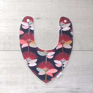 Lea dribble bib